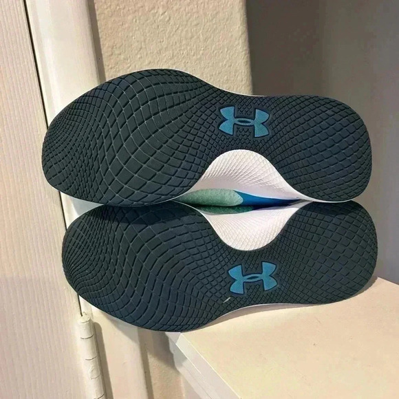 Size 6.5 UNDER ARMOUR WOMEN BREATHE TR 3 GREEN/WHT RUNNING SHOES New No Box - Picture 8 of 9